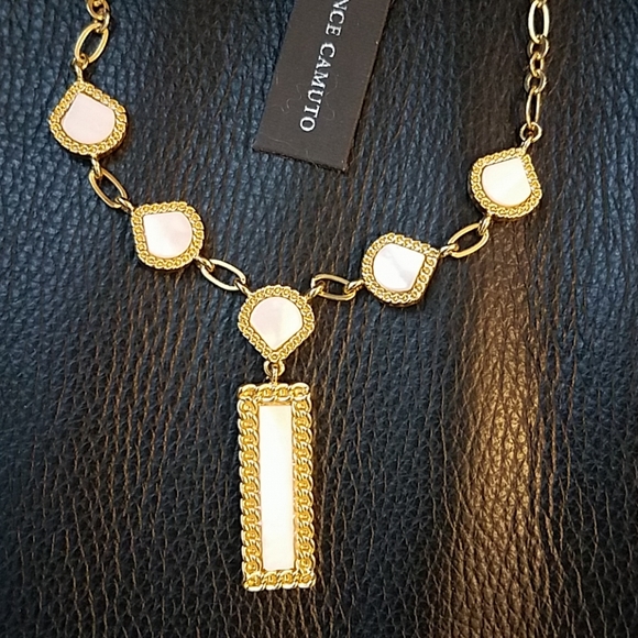 "SOLD "Vince Camuto necklace mother of pearl - Picture 2 of 7